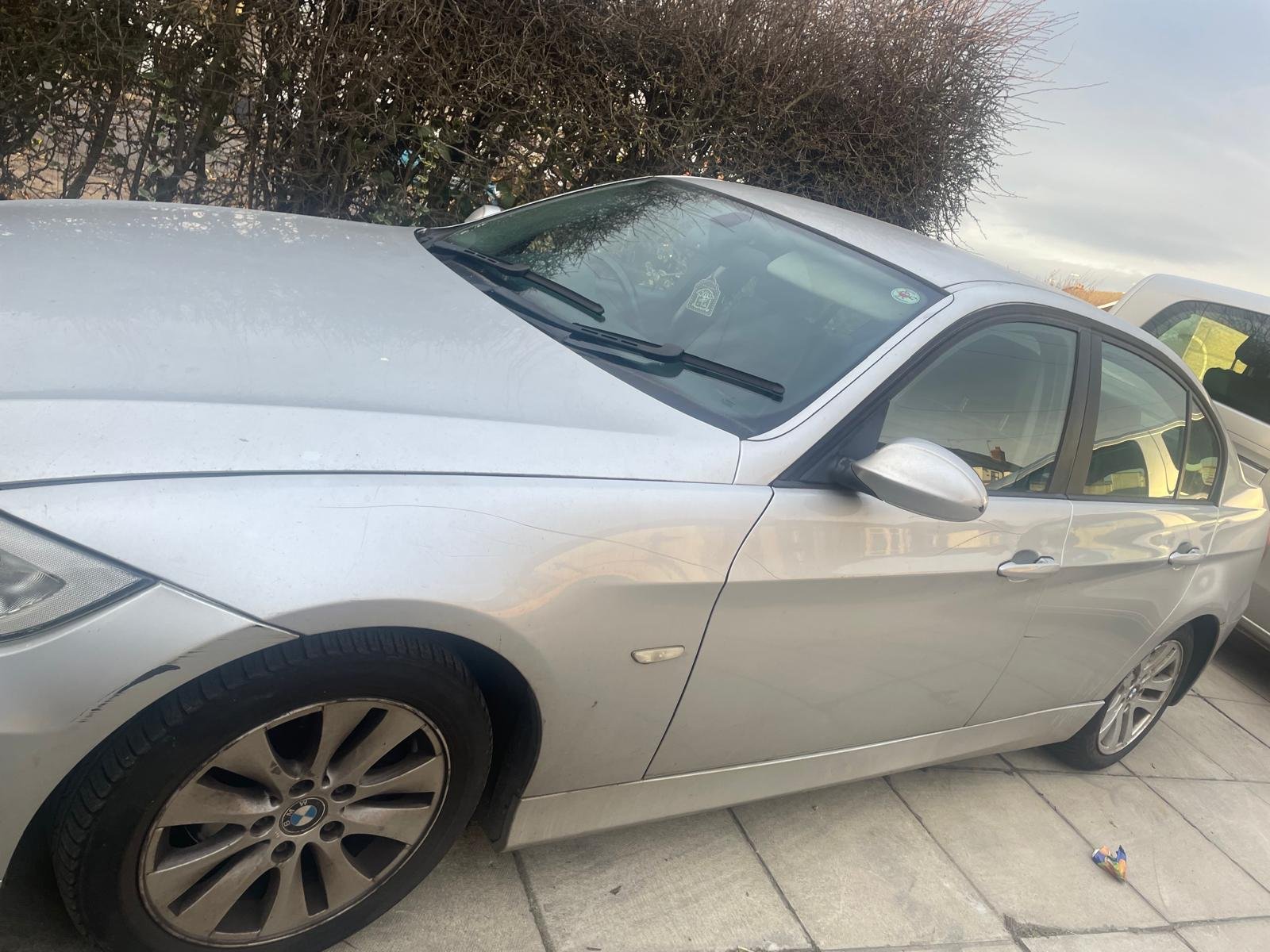 
								BMW 320D Se Auto 2007 full									