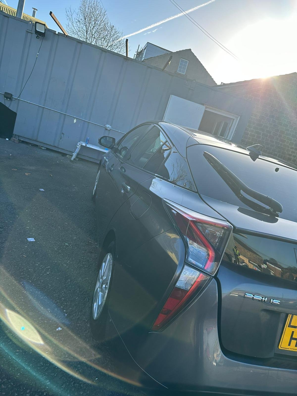 
								Toyota Prius Active Vvt-I Cvt 2017 full									