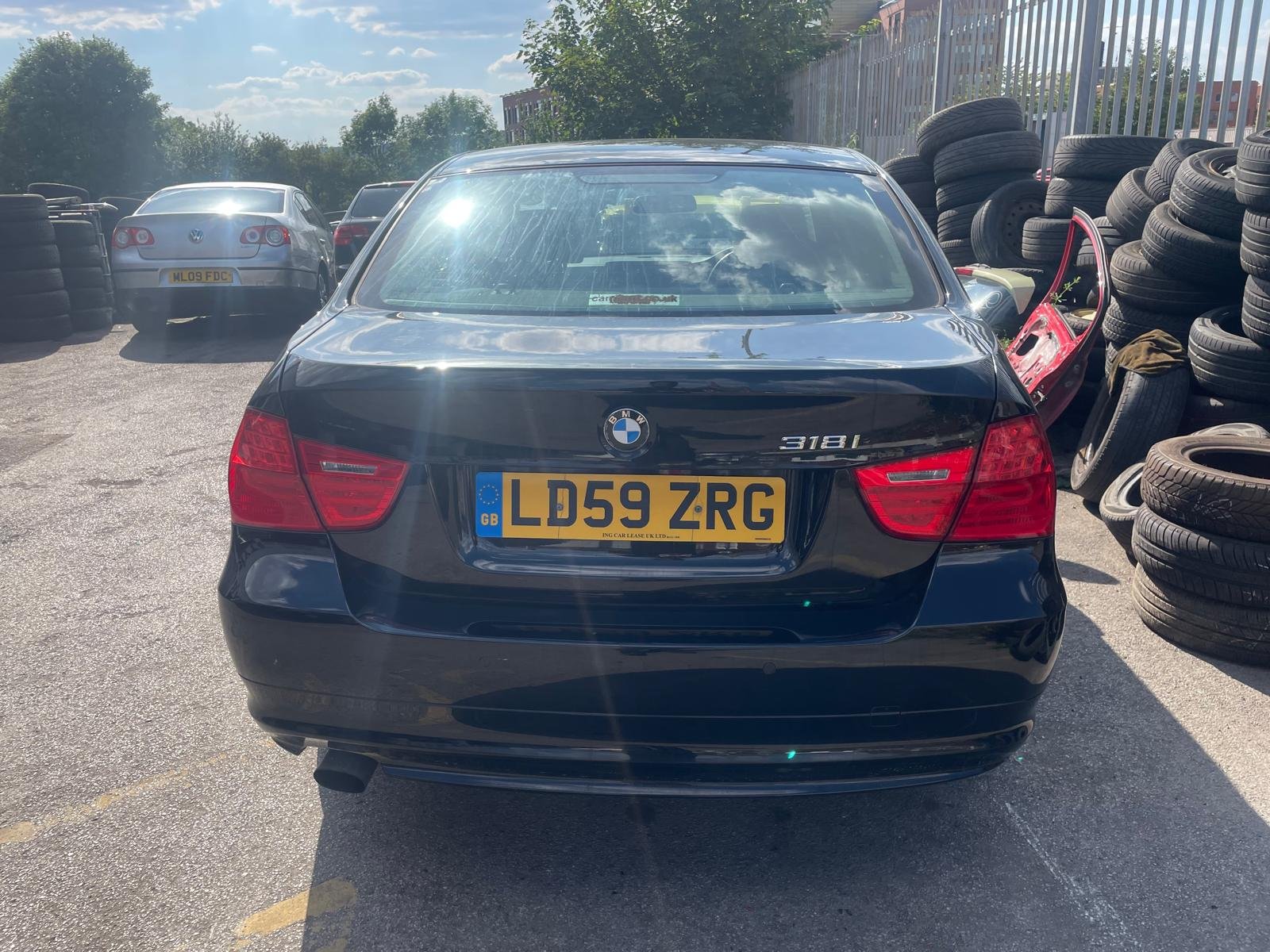 
								BMW 3 Series full									