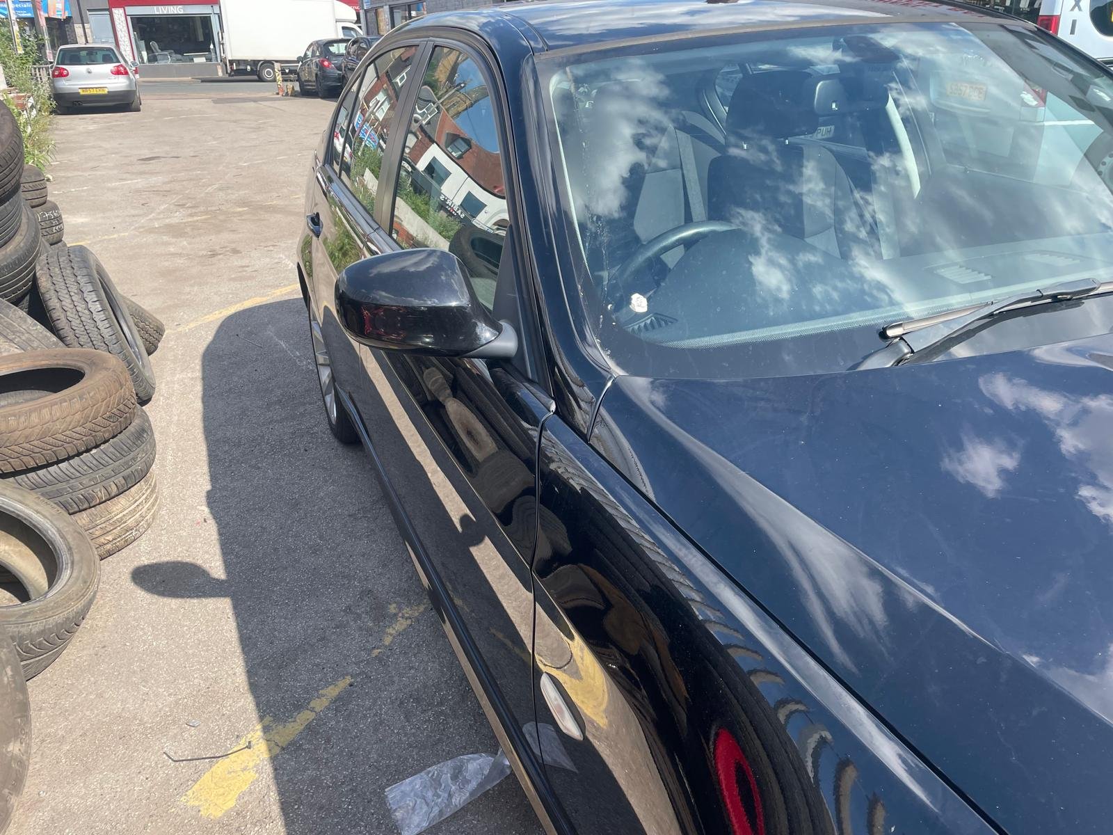 
								BMW 3 Series full									