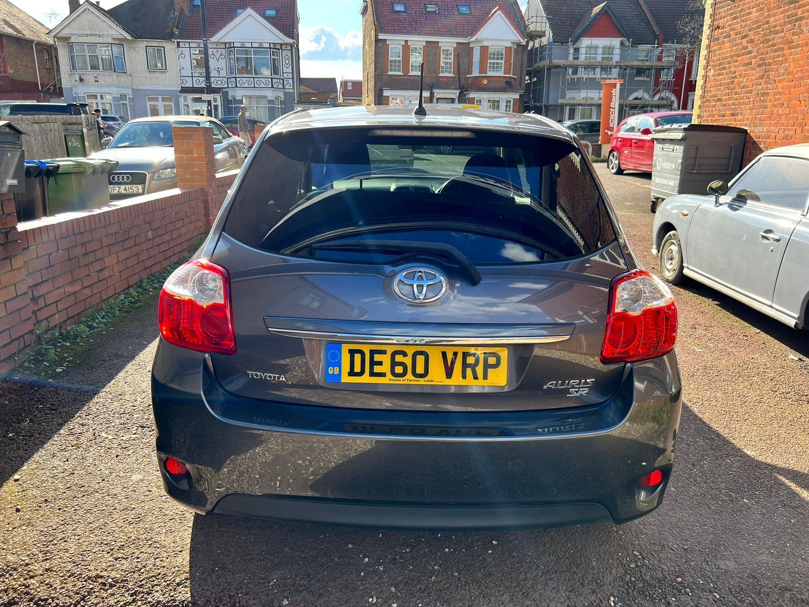 
								Toyota Auris SR Valvematic 2010 full									