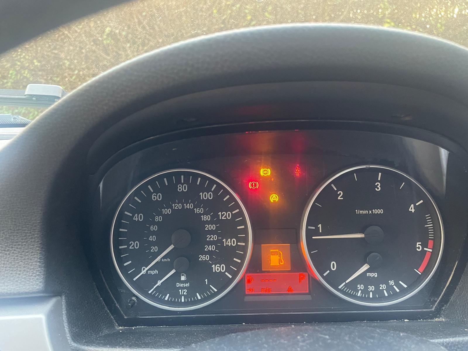 
								BMW 320D Se Auto 2007 full									