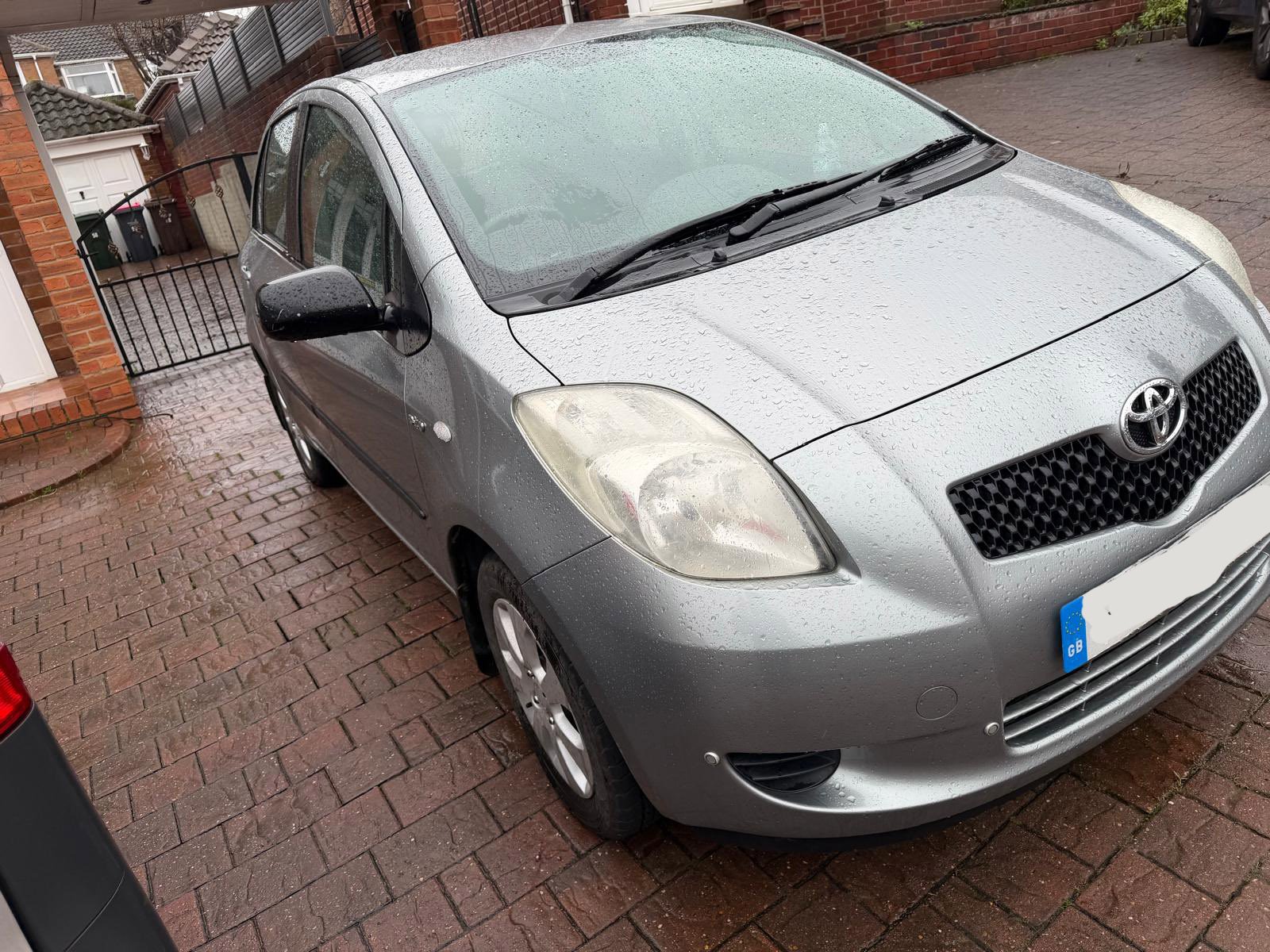 
								Toyota Yaris TR D-4d S-A 2008 full									