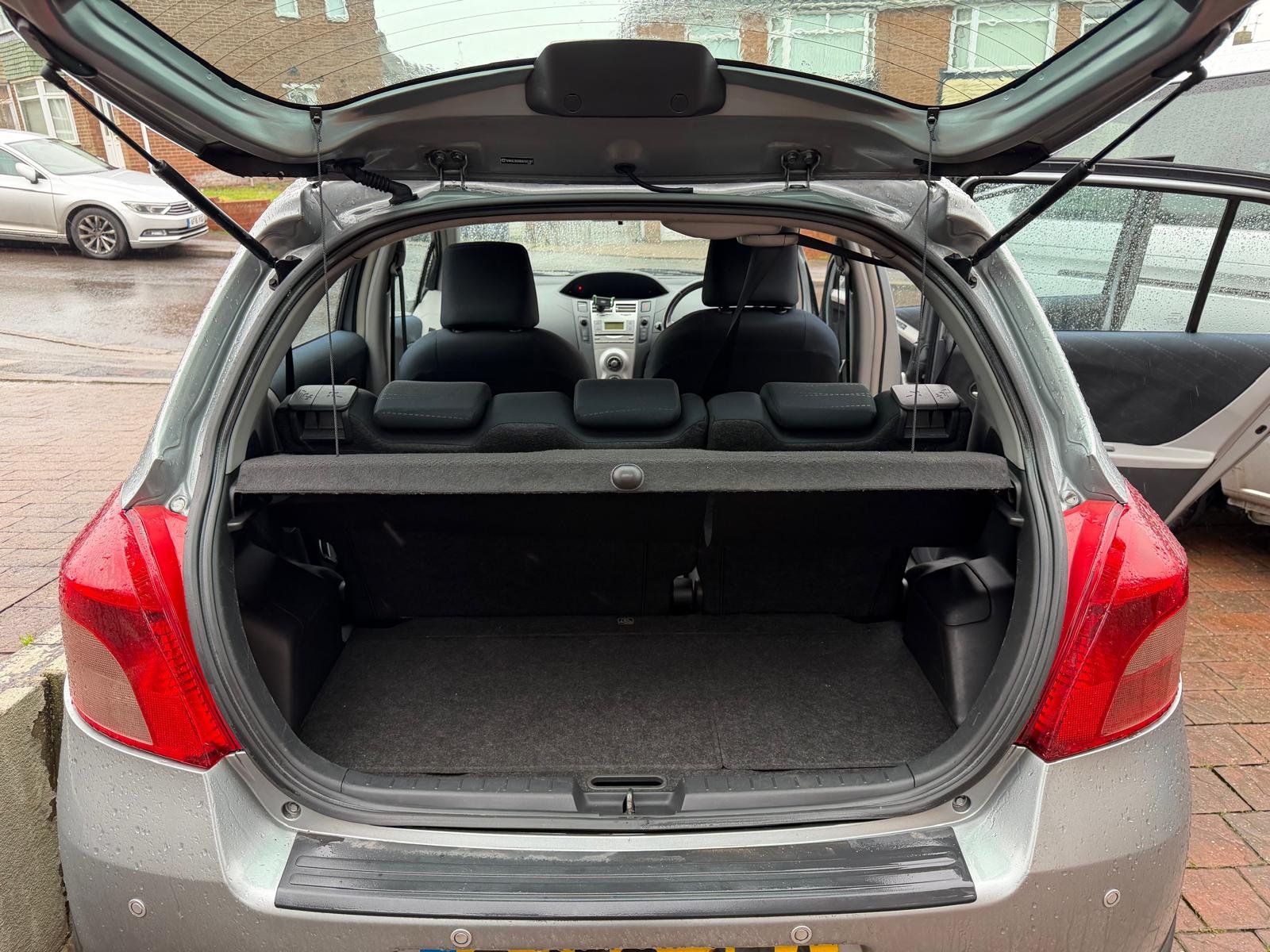 
								Toyota Yaris TR D-4d S-A 2008 full									