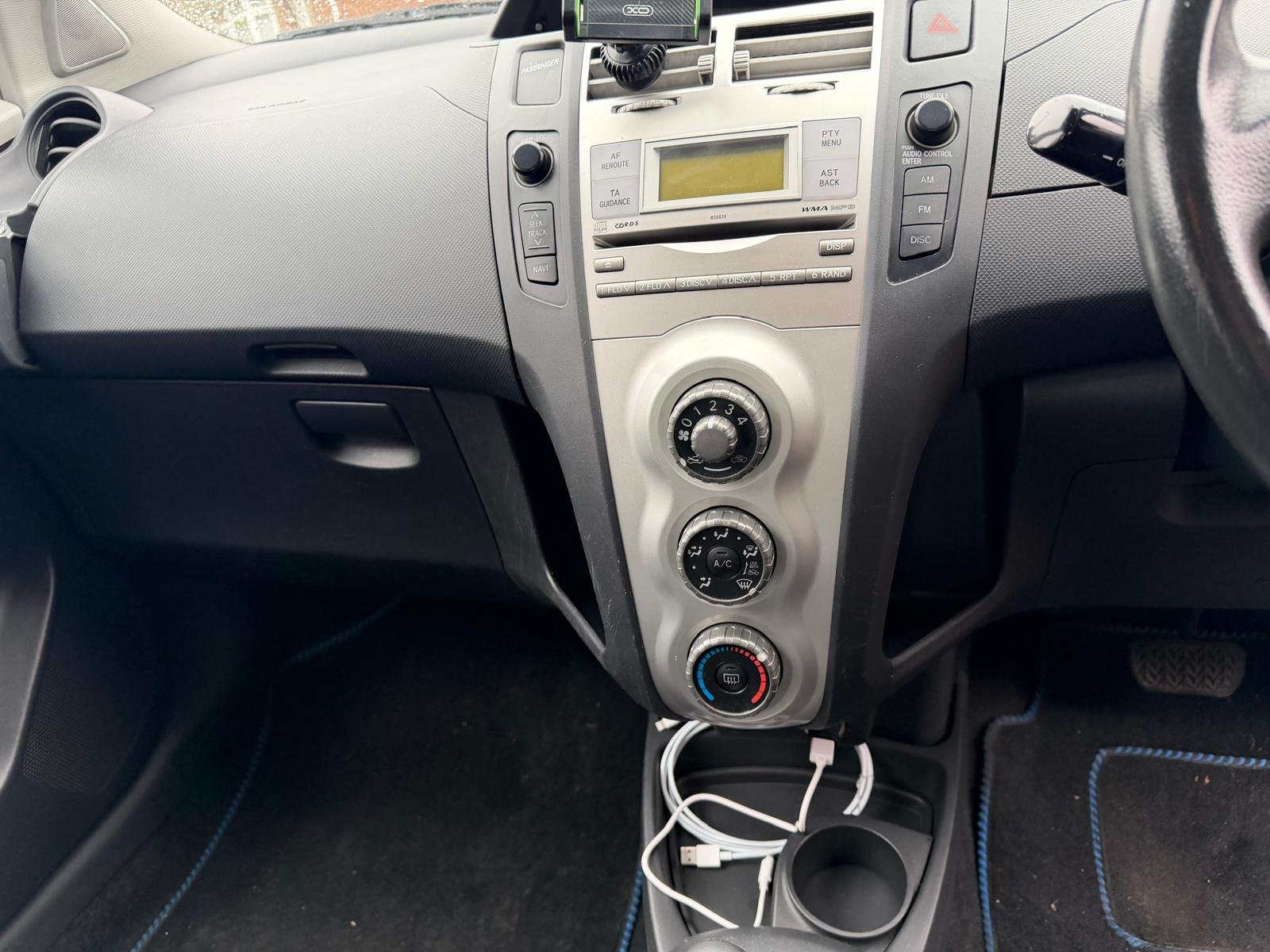 
								Toyota Yaris TR D-4d S-A 2008 full									