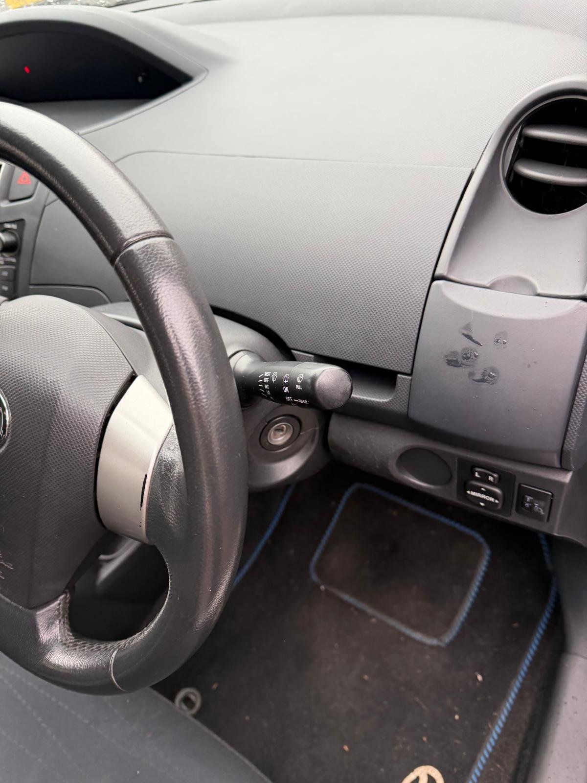 
								Toyota Yaris TR D-4d S-A 2008 full									