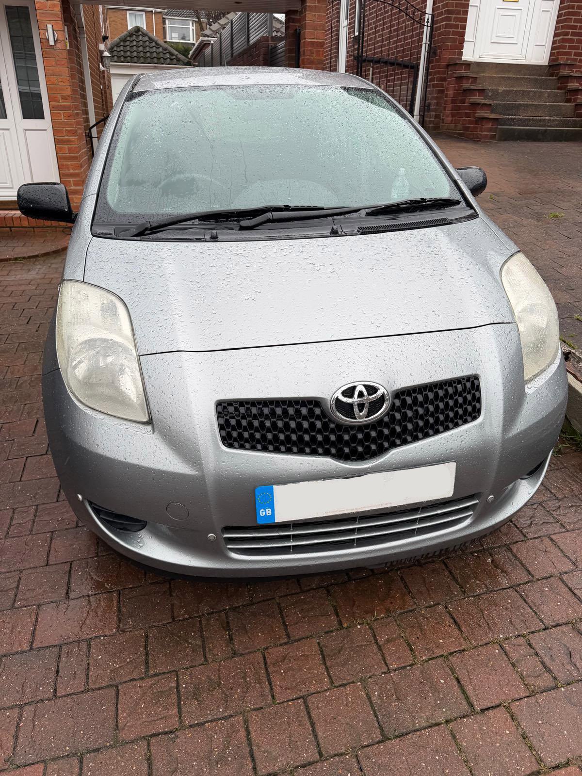 
								Toyota Yaris TR D-4d S-A 2008 full									