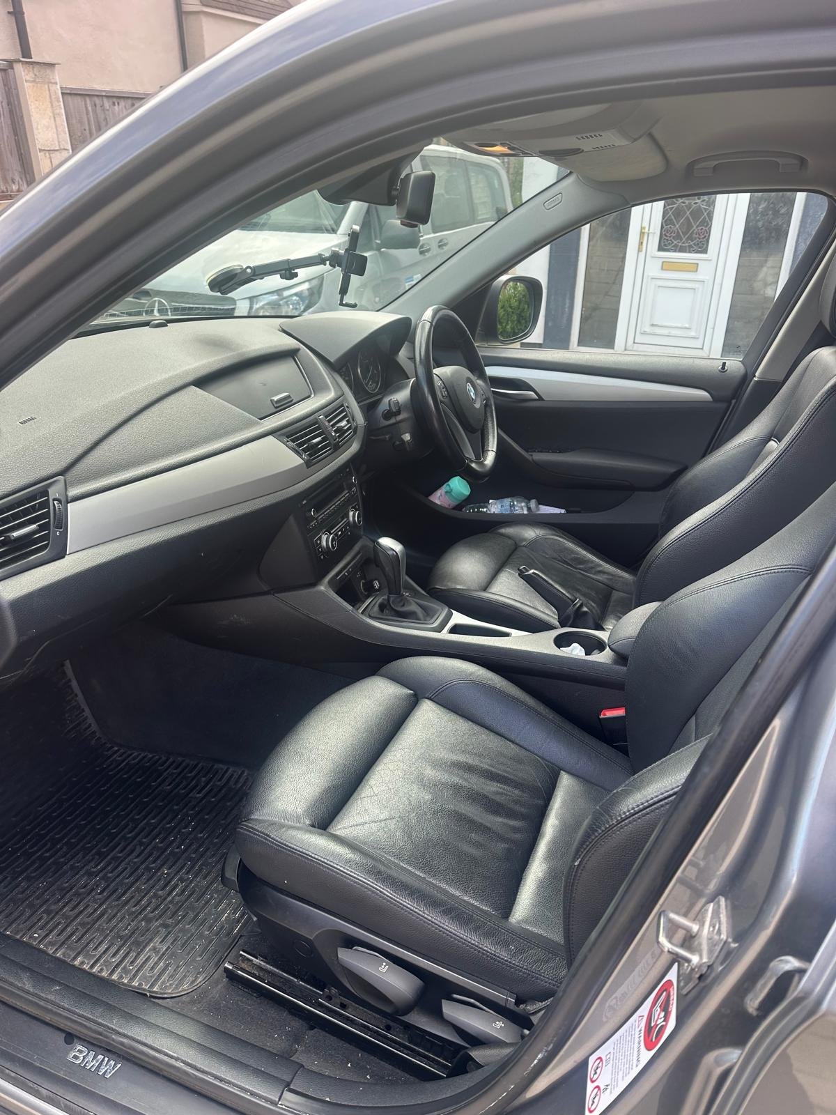 
								BMW X1 sDrive 2010 full									