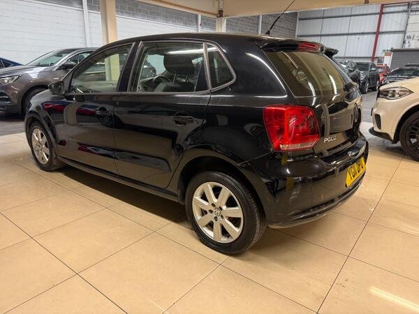 
								2011 Volkswagen Polo full									