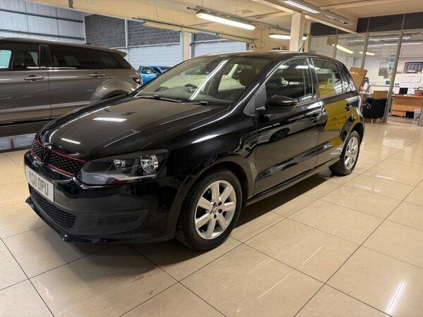 
								2011 Volkswagen Polo full									