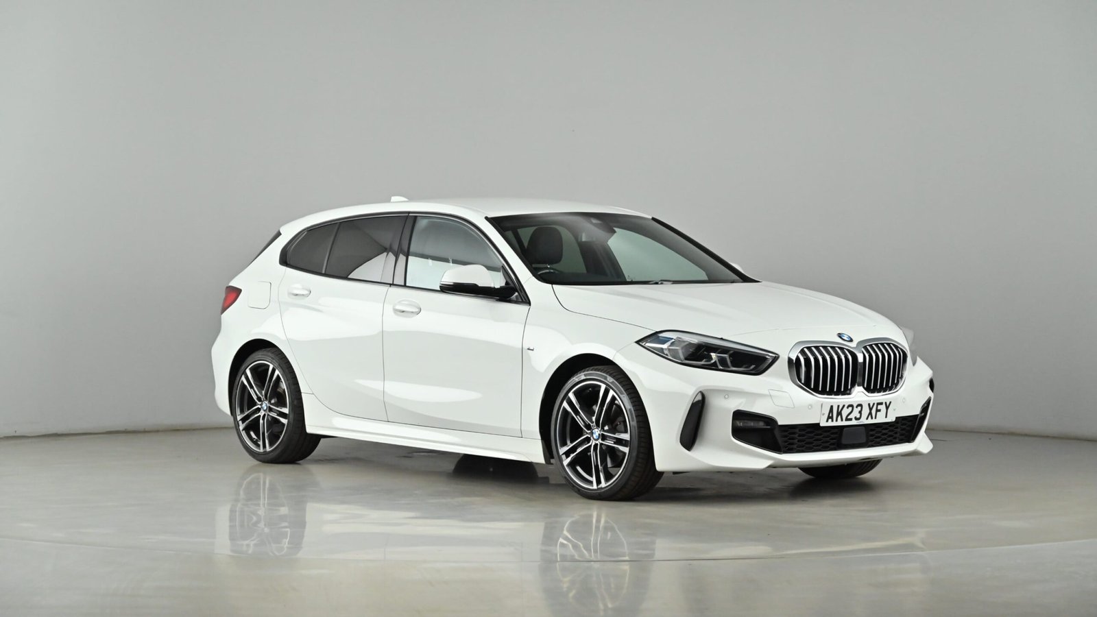 
								BMW 1 Series 1.5 116D M Sport 2023 full									