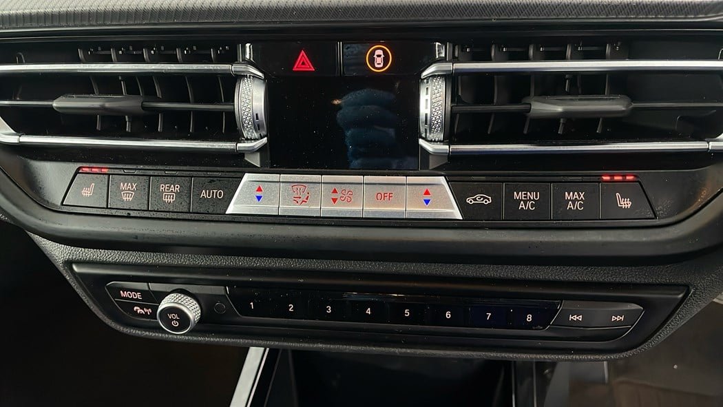 
								BMW 1 Series 1.5 116D M Sport 2023 full									