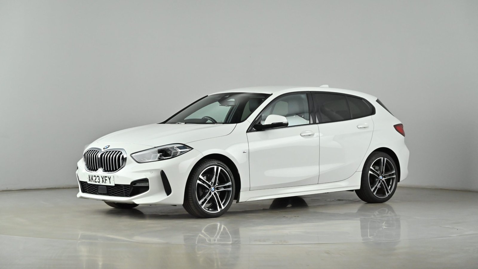 
								BMW 1 Series 1.5 116D M Sport 2023 full									